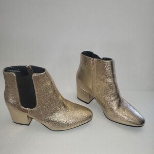 BAMBOO‎ Women Dressy Gold Metallic Ankle Bootie Sz 6 Mob Wife Y2K Festival Disco